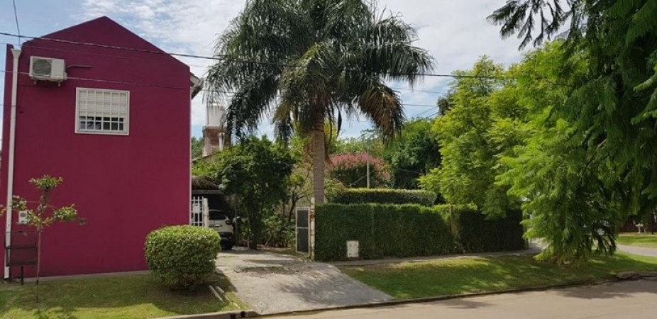 VENTA DE CASA EN RICARDO ROJAS, TIGRE. 