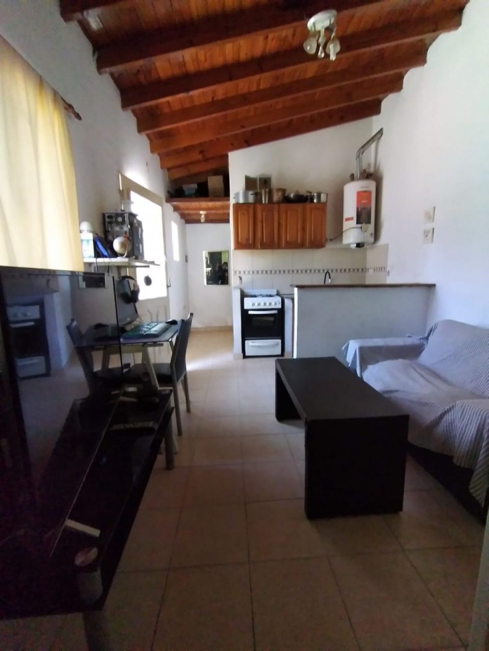 ¡Descubre tu proximo hogar en esta encantadora casa en venta de 3 amb mas departamento de 2 amb en Don Torcuato!