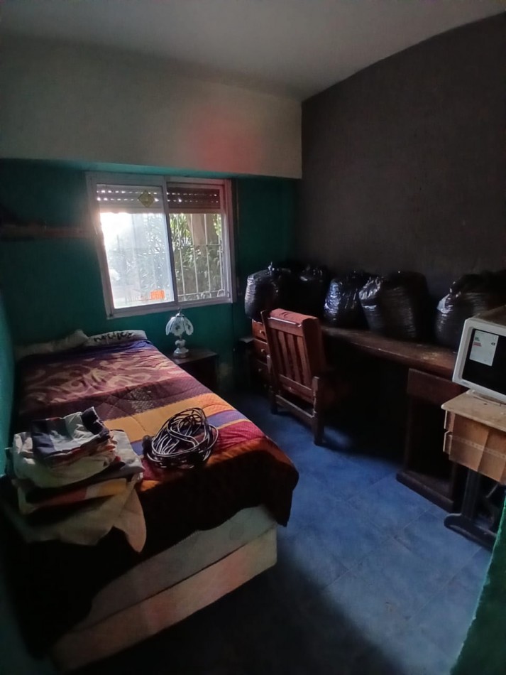 Se vende Departamento de 4 amb mas monoambiente y espacio guardacoche