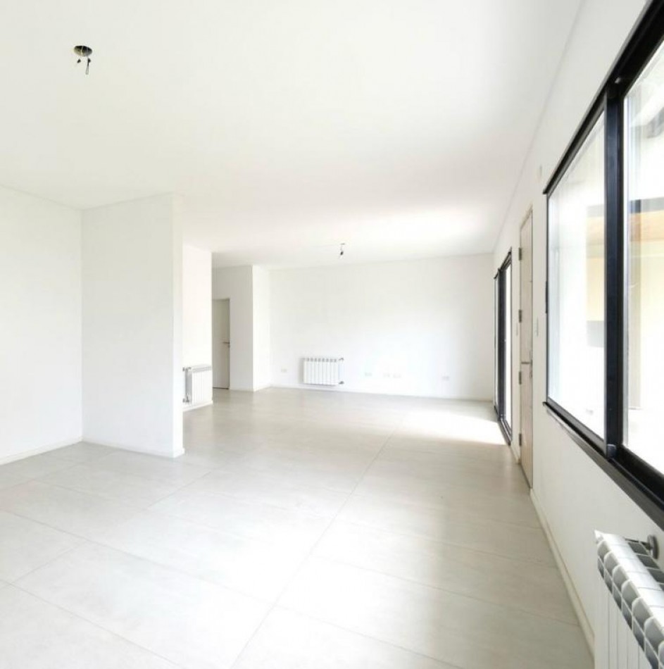 Se Vende Casa de 4 amb en Martinez