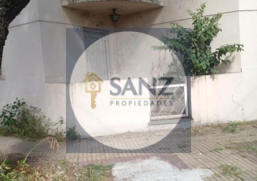 Casa en venta A REFACCIONAR 